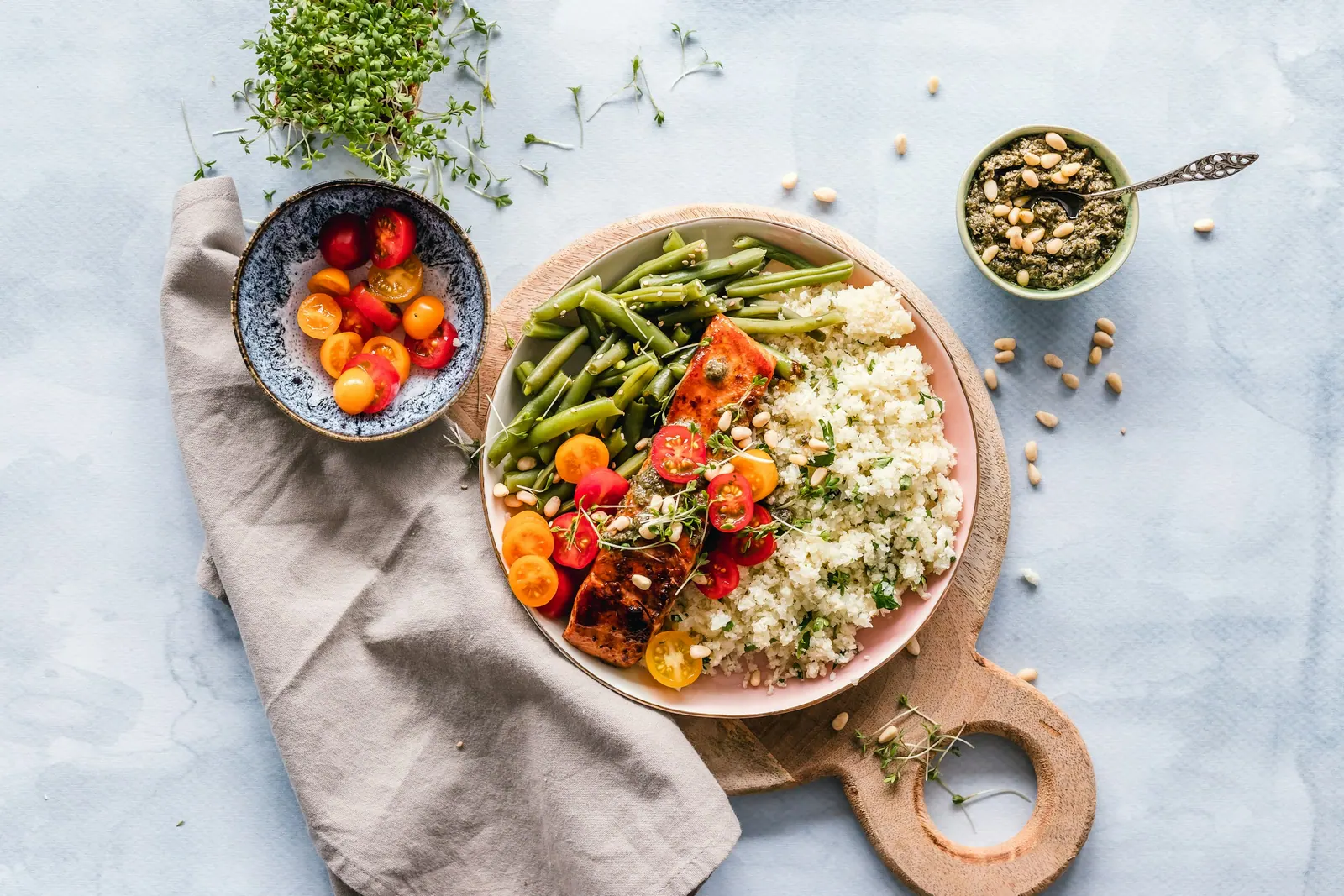 Prato de quinoa com legumes