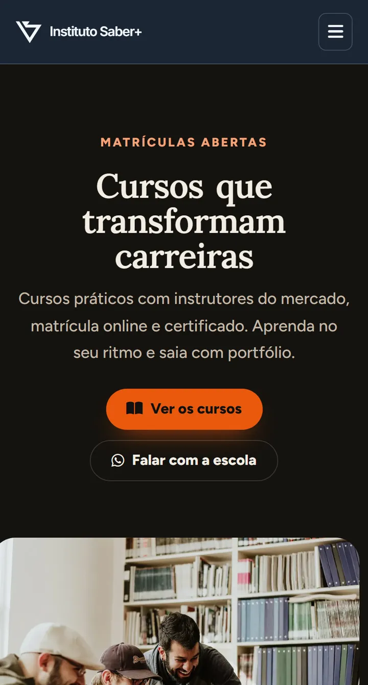 Site público do Vatse Edu no celular