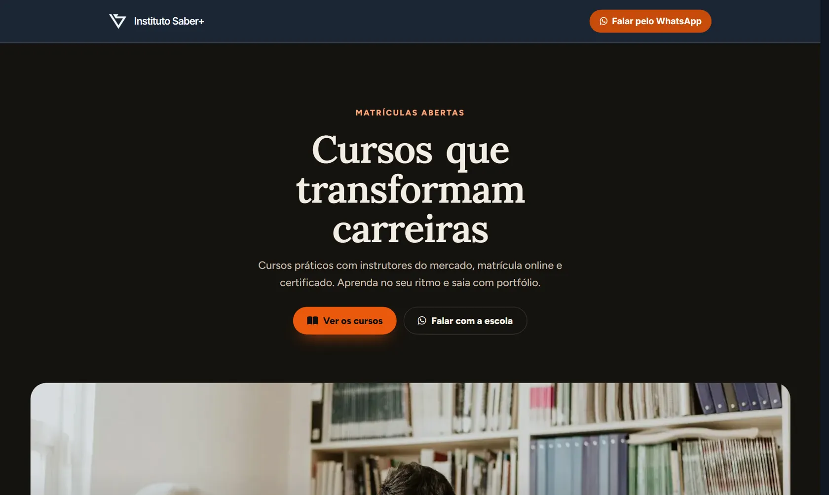 Site público do Vatse Edu no computador